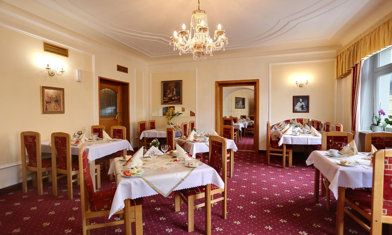 Spa Hotel Purkyne Karlovy Vary Esterno foto